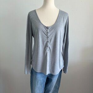 Victoria's Secret 1/2 button top, Size L